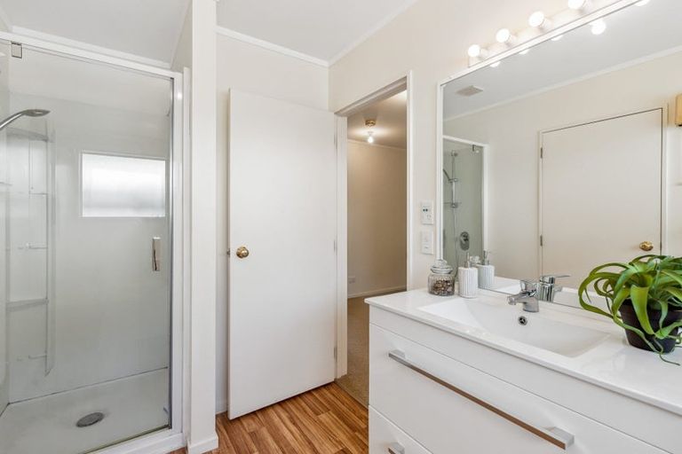 Photo of property in 48 He Awa Crescent, Waikanae, 5036