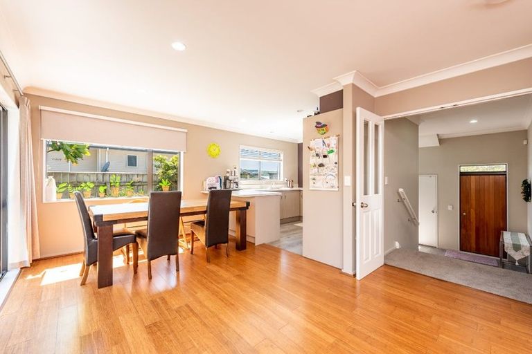 Photo of property in 6 Erlestoke Crescent, Churton Park, Wellington, 6037