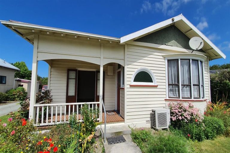 Photo of property in 59 Rhodes Street, Waimate, 7924