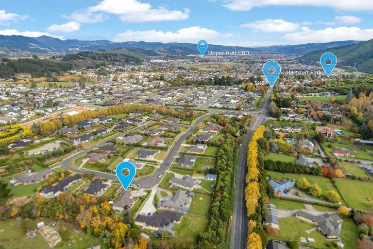 Photo of property in 17 Opal Avenue, Timberlea, Upper Hutt, 5018