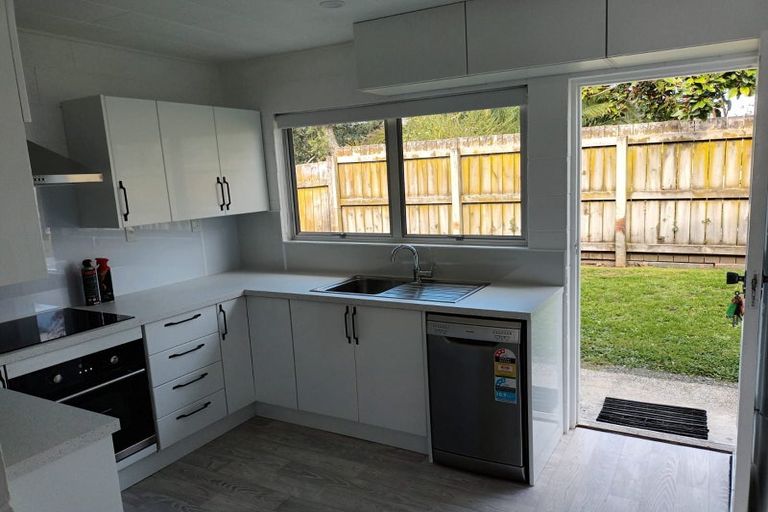 Photo of property in 18 Otaika Road, Woodhill, 0110