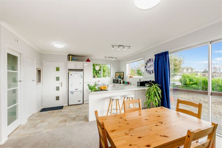 Photo of property in 9a Belvedere Avenue, Waikanae, 5036