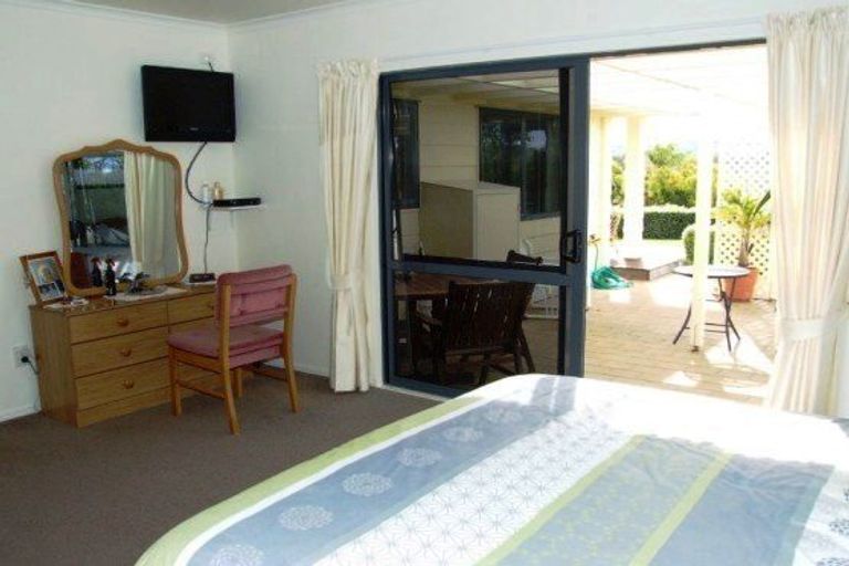 Photo of property in 668 Swamp Road, Puketapu, Napier, 4183