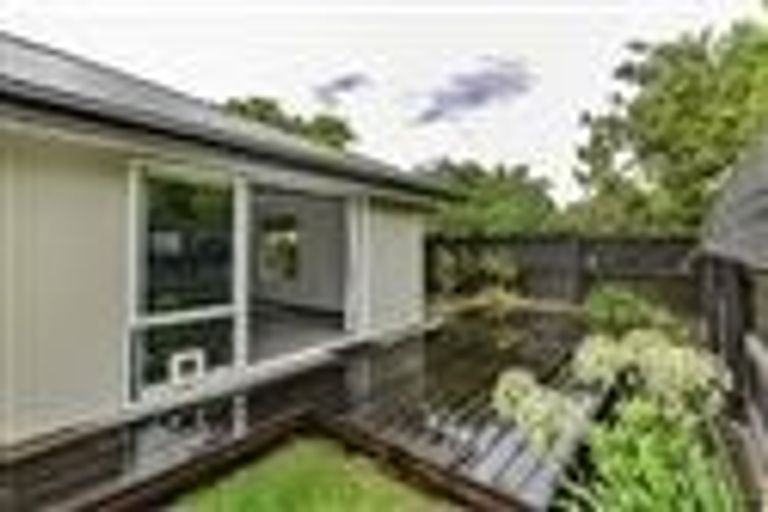 Photo of property in 2/23 Wakelin Place, Redwood, Christchurch, 8051