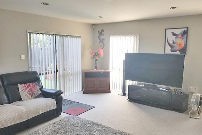 Photo of property in 39 Riverglade Parkway, Te Atatu South, Auckland, 0610