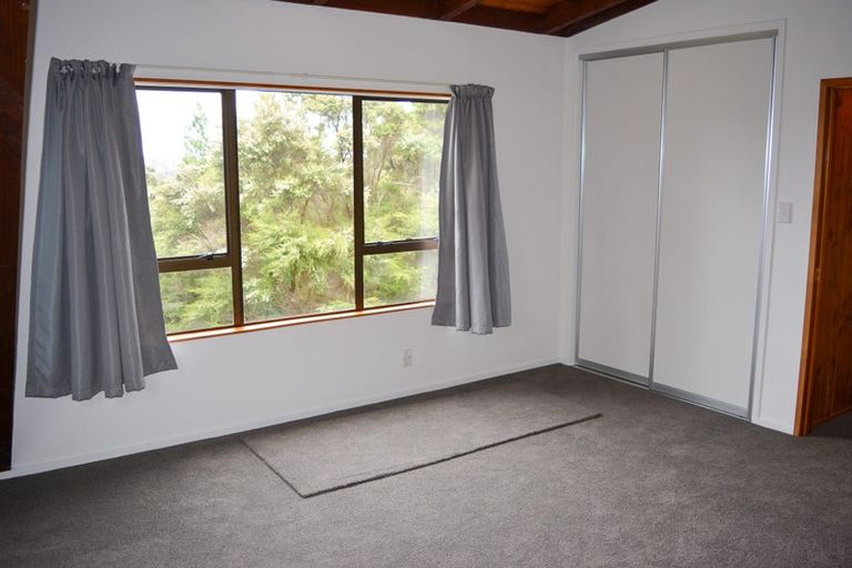 Photo of property in 121 Forest Hill Road, Henderson, Auckland, 0612