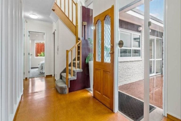 Photo of property in 7 Susanne Place, Pakuranga, Auckland, 2010