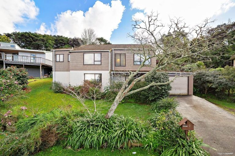 Photo of property in 3 Noeleen Street, Glenfield, Auckland, 0629