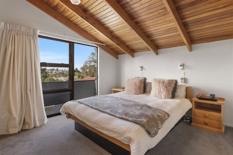 Photo of property in 1/16 Rossmore Terrace, Murrays Bay, Auckland, 0630