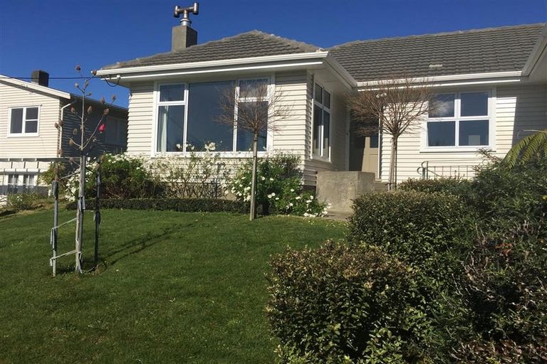 Photo of property in 41 Larsen Crescent, Tawa, Wellington, 5028