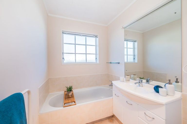 Photo of property in 31 Nimmo Avenue, Waikanae, 5036