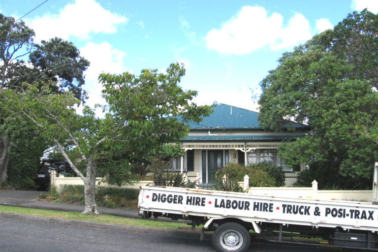 Photo of property in 30 Rawene Road, Birkenhead, Auckland, 0626