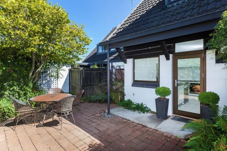 Photo of property in 94b Aikmans Road, Merivale, Christchurch, 8014