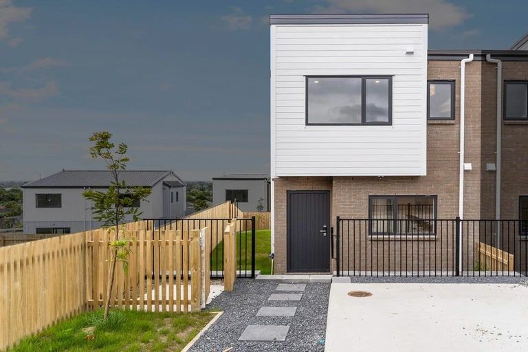 Photo of property in 4a Kotahitanga Street, Papakura, 2110