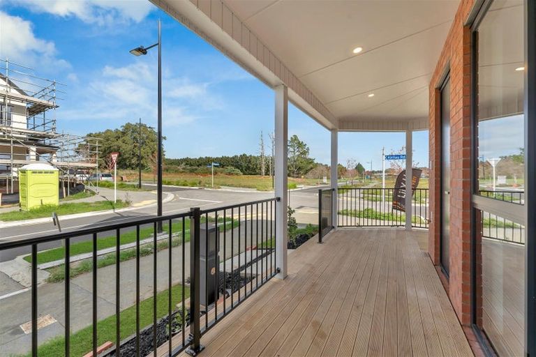 Photo of property in 16 Waimarie Drive, Karaka, 2578