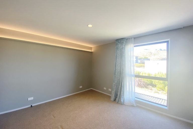 Photo of property in 15 Parkridge Place, Mount Pleasant, Christchurch, 8081