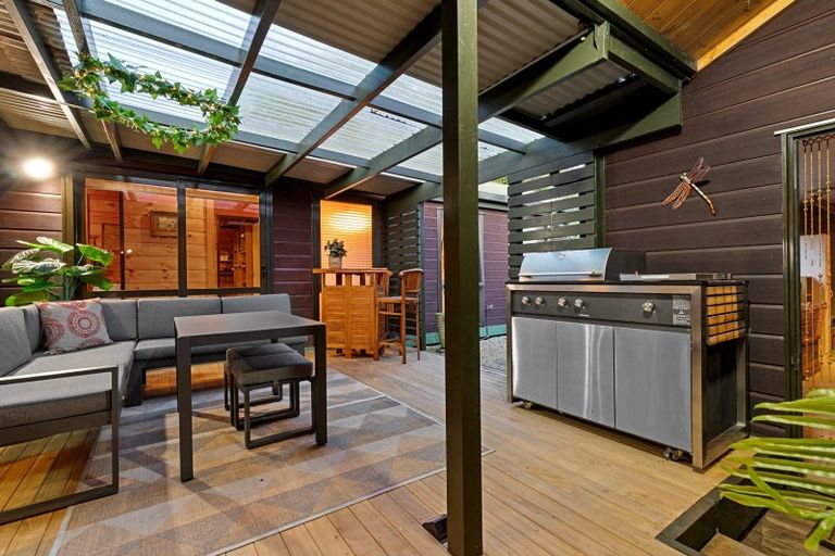 Photo of property in 77 Awanui Rise, Papakura, 2582