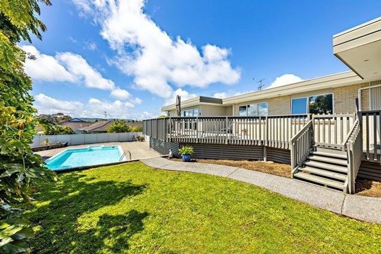 Photo of property in 10 Bothwell Place, Pahurehure, Papakura, 2113