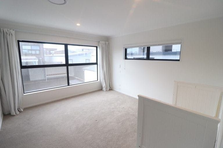 Photo of property in 68 Bomb Point Drive, Hobsonville, Auckland, 0616