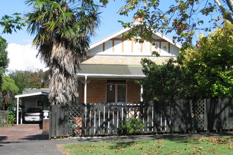 Photo of property in 26 Seabrook Avenue, New Lynn, Auckland, 0600