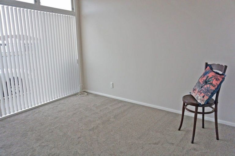 Photo of property in 72f Queen Street West, Levin, 5510