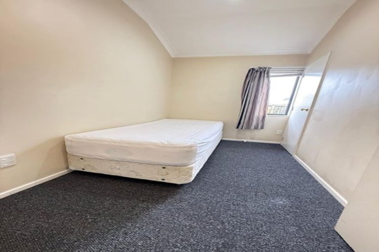 Photo of property in 13 Hindmarsh Street, Henderson, Auckland, 0612