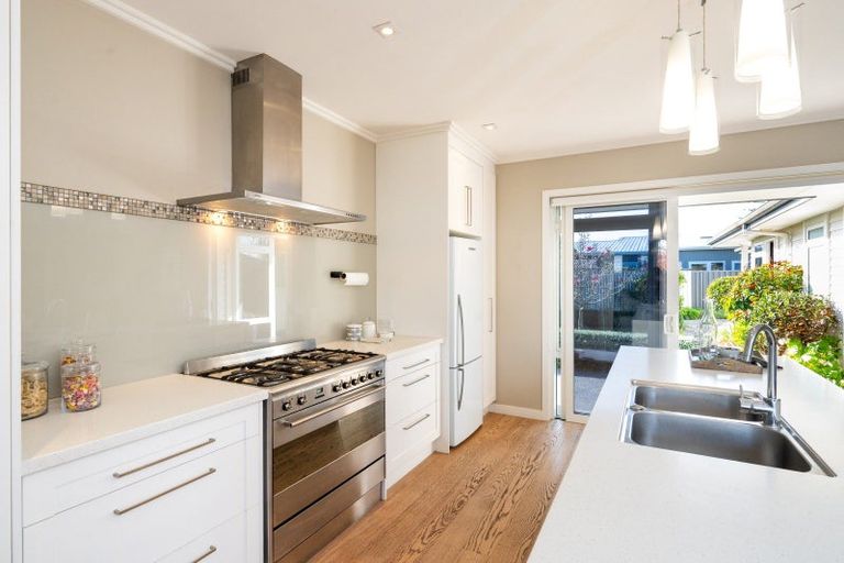 Photo of property in 8 Te Heipora Place, Havelock North, 4130