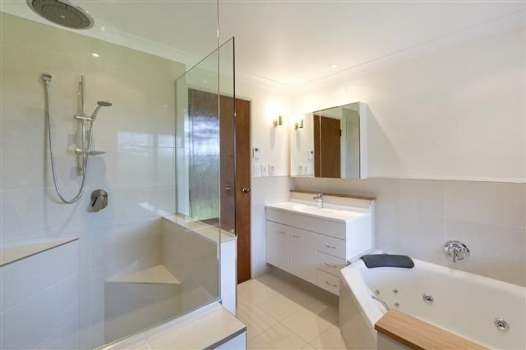 Photo of property in 8 Cathray Place, Matua, Tauranga, 3110