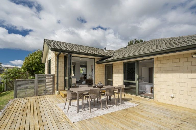 Photo of property in 2 Carex Close, Pyes Pa, Tauranga, 3112