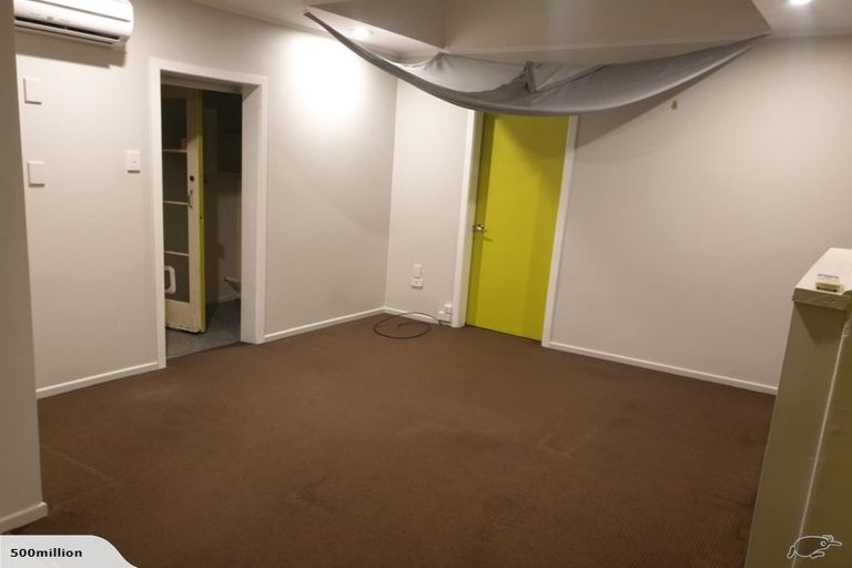 Photo of property in 1/28 Hinau Road, Hataitai, Wellington, 6021