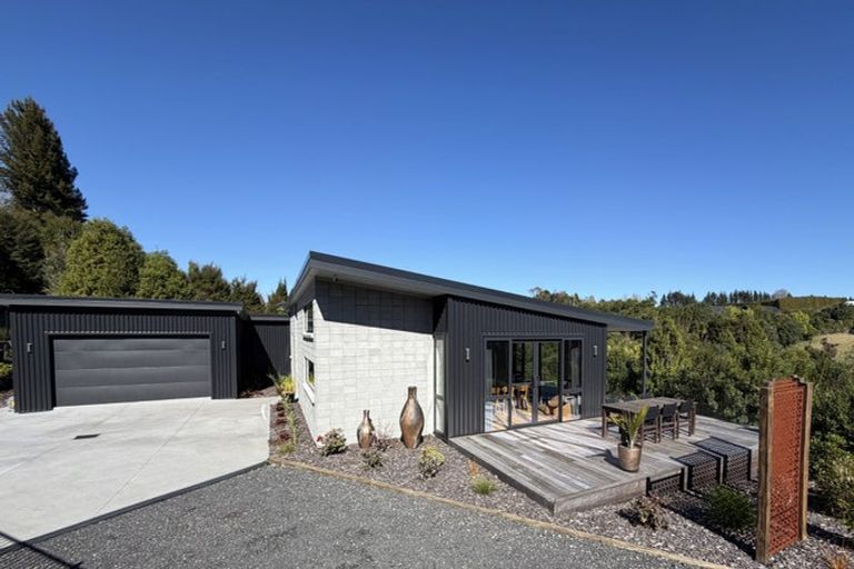 Photo of property in 17 Nga Parae Road, Oropi, Tauranga, 3173