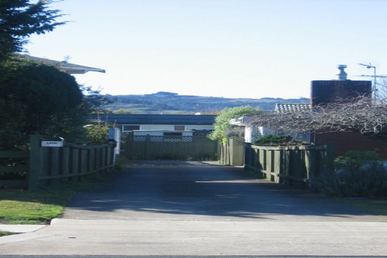 Photo of property in 440b Great South Road, Opaheke, Papakura, 2113