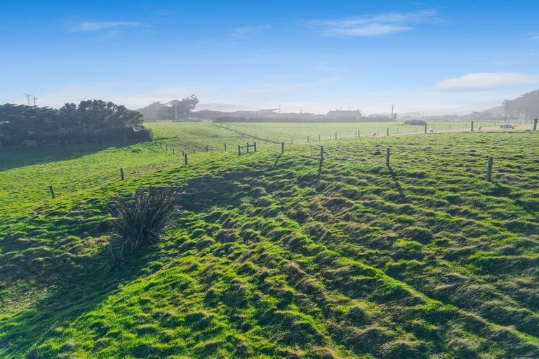 Photo of property in 11 Dudley Street, Orepuki, Riverton, 9881
