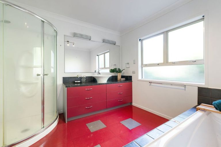 Photo of property in 8 Crowden Place, Harrowfield, Hamilton, 3210