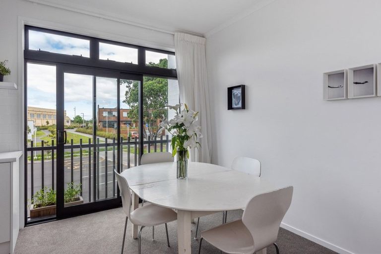 Photo of property in 10 Mayfly Lane, Hobsonville, Auckland, 0616