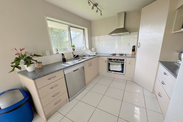 Photo of property in 2/56a Epsom Road, Sockburn, Christchurch, 8042