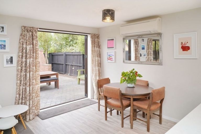 Photo of property in 64 Anglesea Avenue, Parklands, Christchurch, 8083