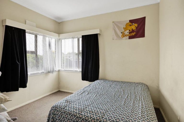 Photo of property in 73 Camberwell Road, Hawera, 4610