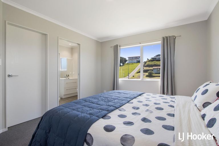 Photo of property in 4 Sandy Place, Waihi Beach, 3611
