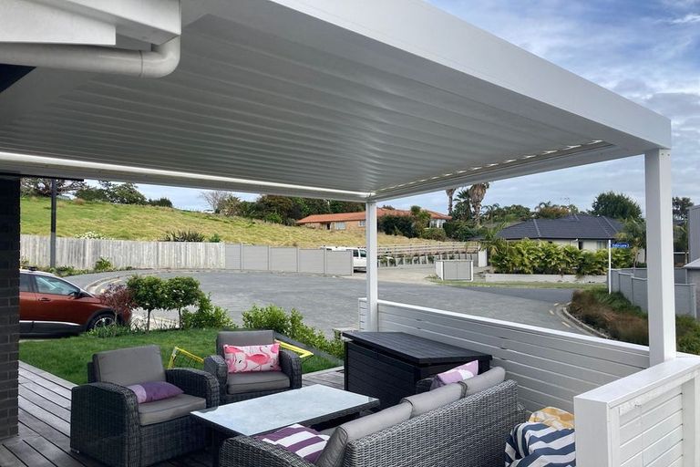 Photo of property in 13 Odlin Lane, Red Beach, 0932