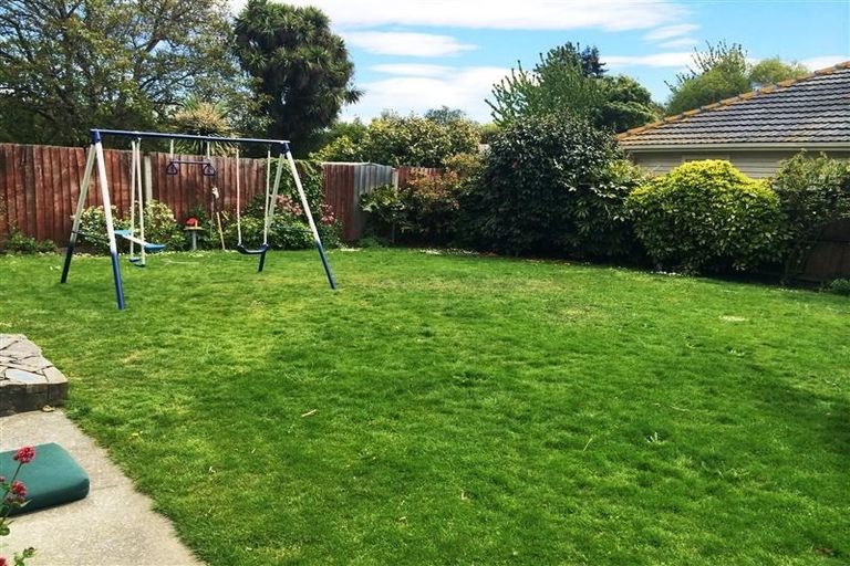 Photo of property in 2/28 Strathfield Avenue, Dallington, Christchurch, 8061