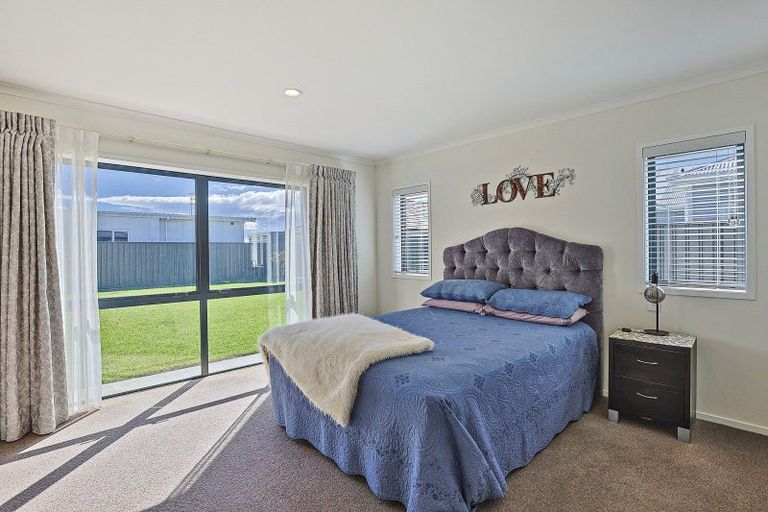 Photo of property in 14 Manapouri Street, Poraiti, Napier, 4112
