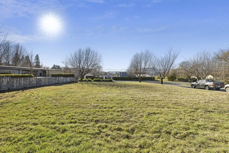 Photo of property in 14 Old Station Avenue, Wanaka, 9305
