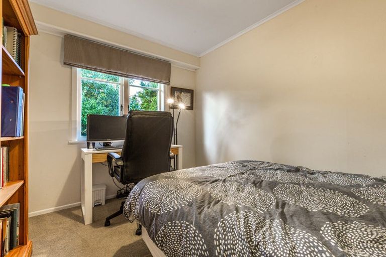 Photo of property in 20 Woodvale Road, Glen Eden, Auckland, 0602