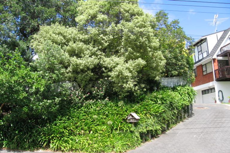 Photo of property in 1/26 Prospect Terrace, Milford, Auckland, 0620