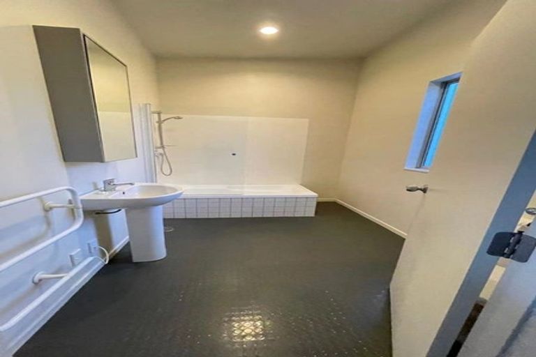 Photo of property in 36 Albionvale Road, Glen Eden, Auckland, 0602