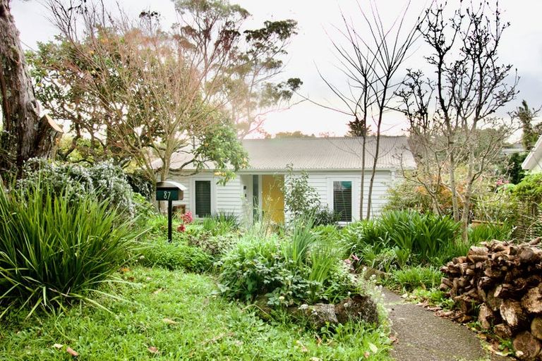 Photo of property in 87 Taurus Crescent, Beach Haven, Auckland, 0626