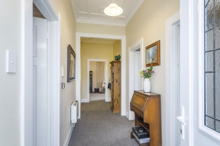 Photo of property in 16 Lyon Street, Marton, 4710