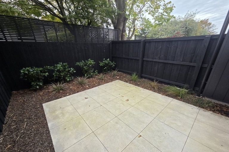 Photo of property in 2/15 Donald Place, St Albans, Christchurch, 8014