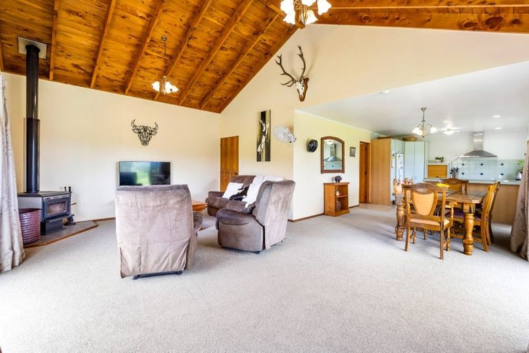 Photo of property in 36 Pataua Road North, Whareora, Whangarei, 0175